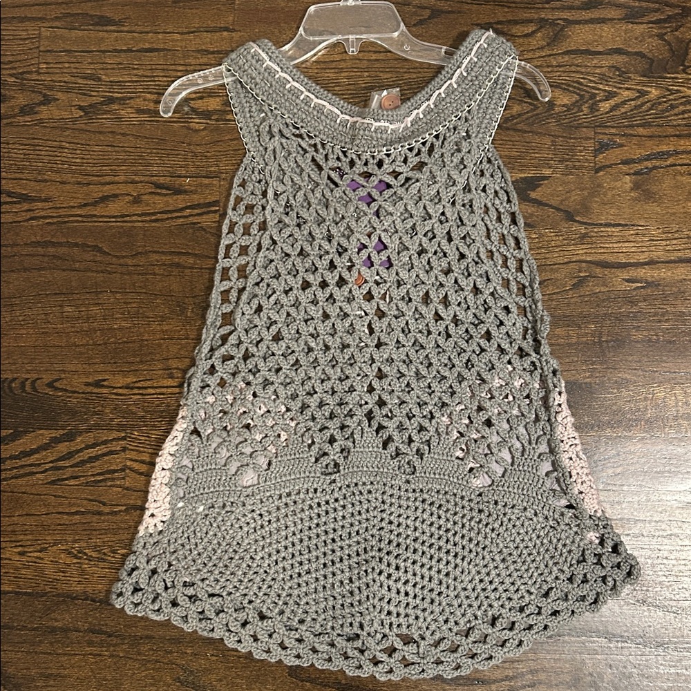 NWT Lulumari Women’s Gray Crochet Sleeveless Top Size Small/Medium - Picture 7 of 9